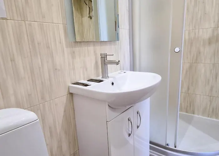 в центрі одеси біля дерибасівської вулиці та оперного театру Grotess Apartment